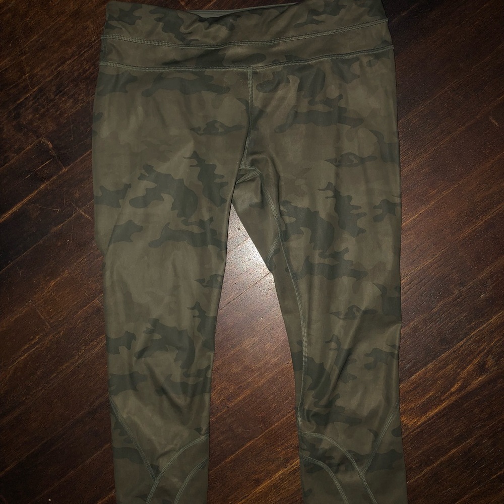 Super rare camo print lululemon capris
